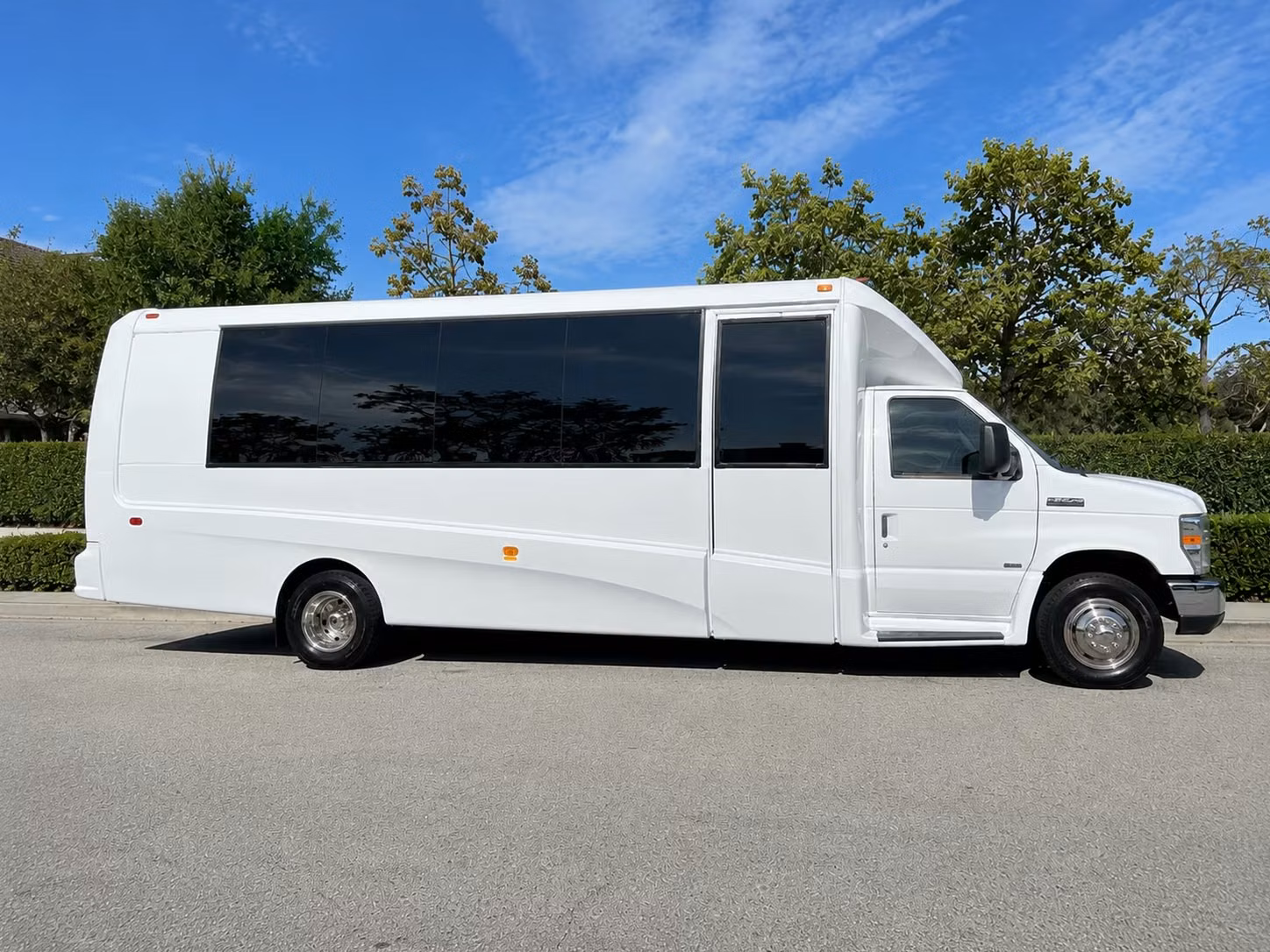 15 passenger minibus